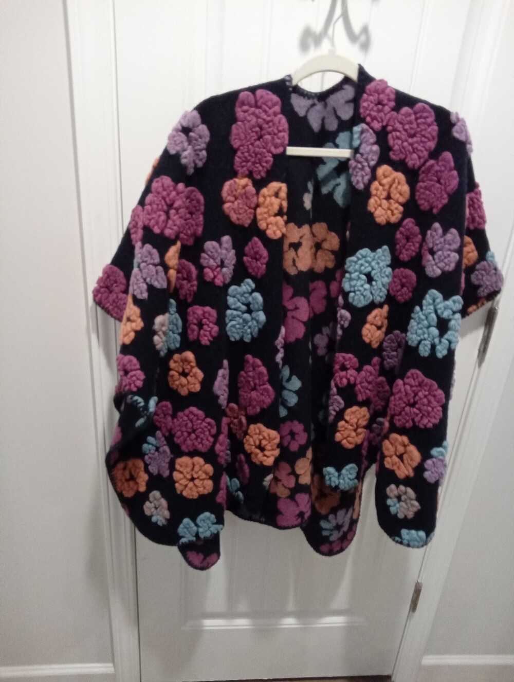 Chunky Flowers Wool Embroidered Ruana Wrap. One Size. Boho Chic Vibe Colorful - Picture 3 of 10